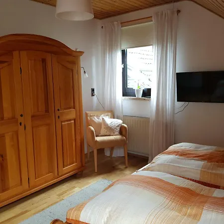 Gaestezimmer Aschenbrenner